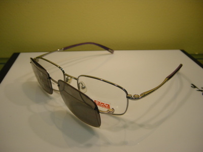 南京東路新開專業眼鏡直銷店 菲尼思光學動力，優質驗光與高性價比產品